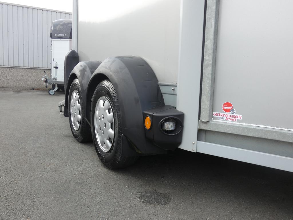 Ifor-Williams Paardentrailer tandemas 320x130x230cm 1600kg